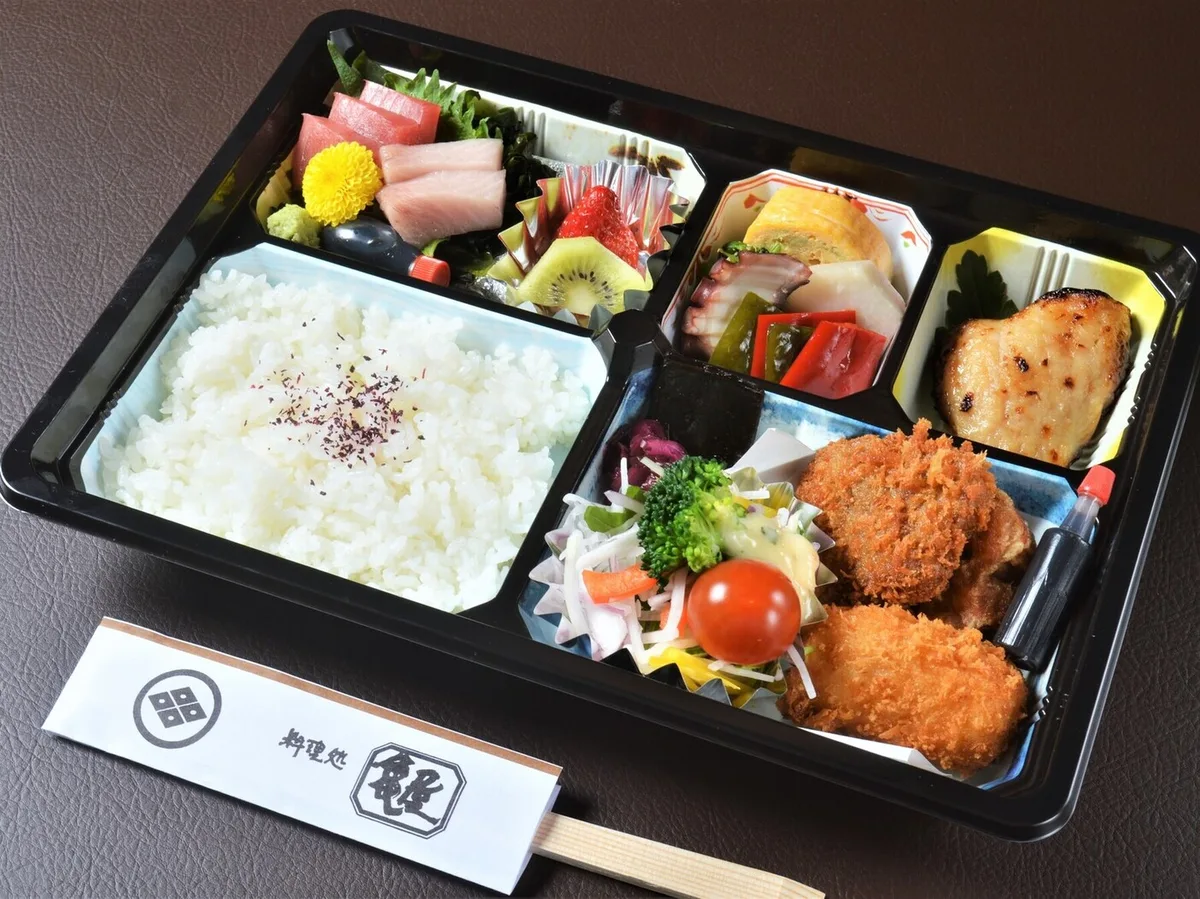 お弁当〈パック〉