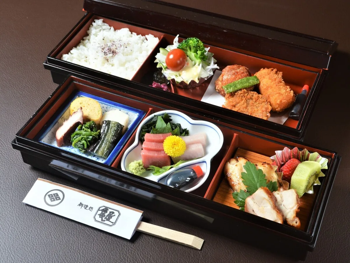 お弁当〈器〉二段